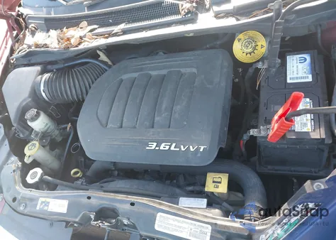 2014 Chrysler Town & Country Touring z USA, uszkodzony, nr VIN 2C4RC1BG4ER314617